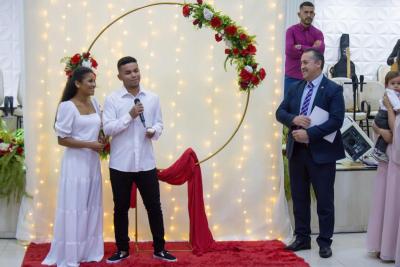 Casamento coletivo iniciou celebraÃ§Ã£o de 50 Anos da Assembleia de Deus em Laranjeiras do Sul 